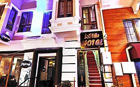Letter Hotel